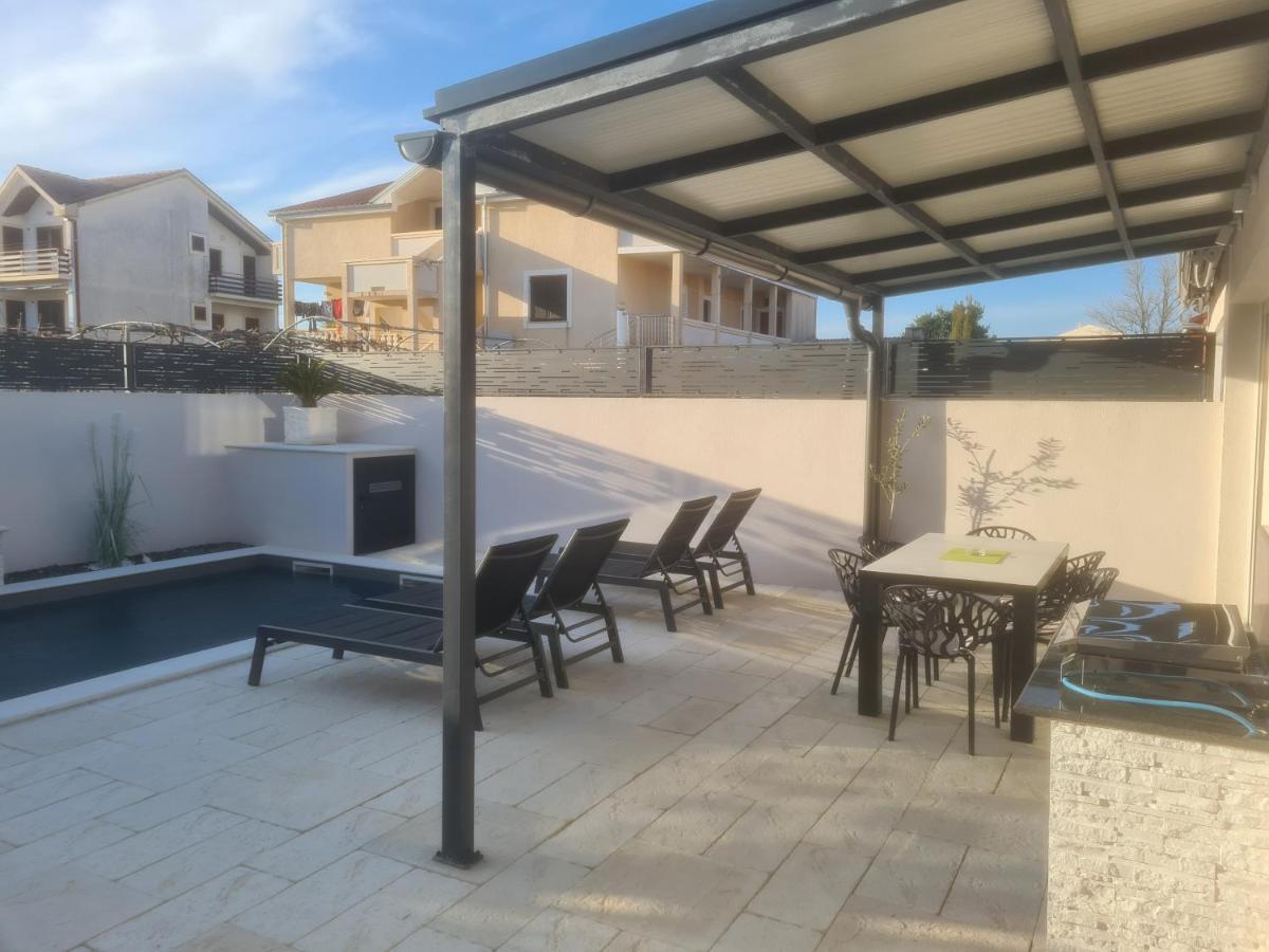 Villa Maris Nin Buitenkant foto